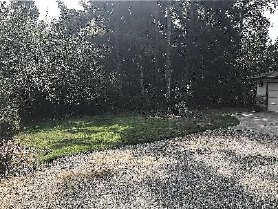 2nd image of 9919 Berkshire Loop SE