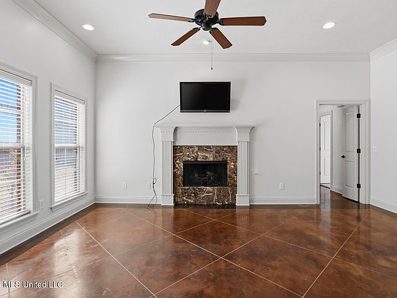 5th image of 112 Britton Cir