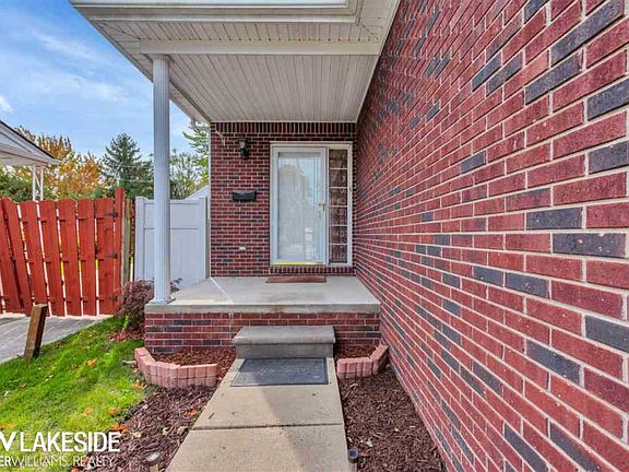 5th image of 22636 Doremus St