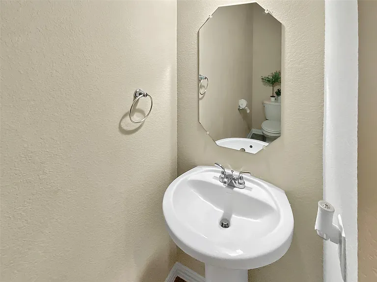 11922 Amber Oak Way — Photo 15