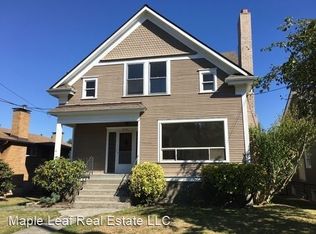 8226 Ashworth Ave N, Seattle, WA 98103