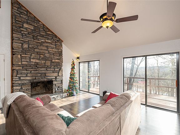3rd image of 2485 Countrywood Ln