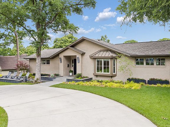 2nd image of 9261 Meadowglen Dr