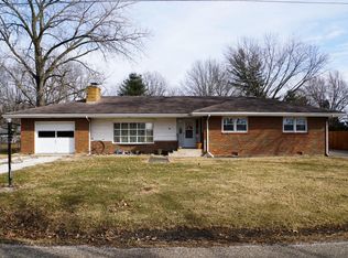 54 Parkview Rd, Rushville, IL 62681