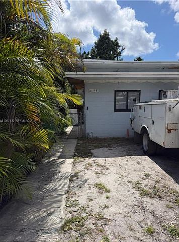 1st image of 1-2340 NW 81st St #1