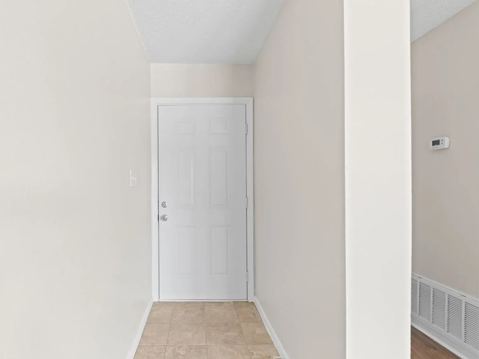 2 bed, 994 sqft, $1,700 — Photo 4