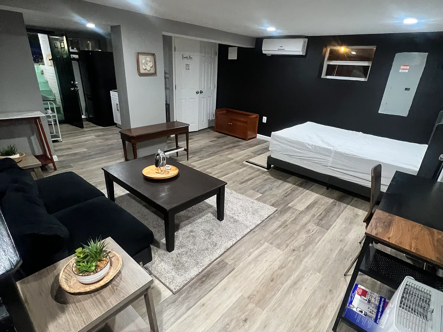 Studio, 650 sqft, $1,200 — Photo 1