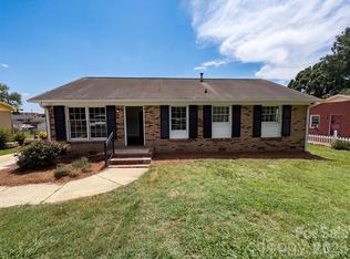 2039 Artwood Ln, Charlotte, NC 28217