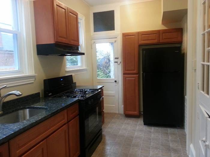Apt 1 Kitchen