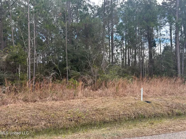 0 Sycamore St, Waveland, MS 39576