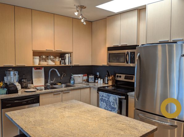 3 bedroom rental in Vancouver — photo 2