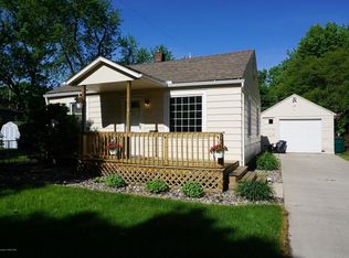 3906 Glenwood Ave, Lansing, MI 48910