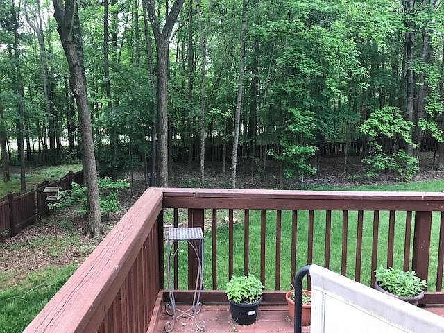 2nd image of 8524 Sandowne Ln