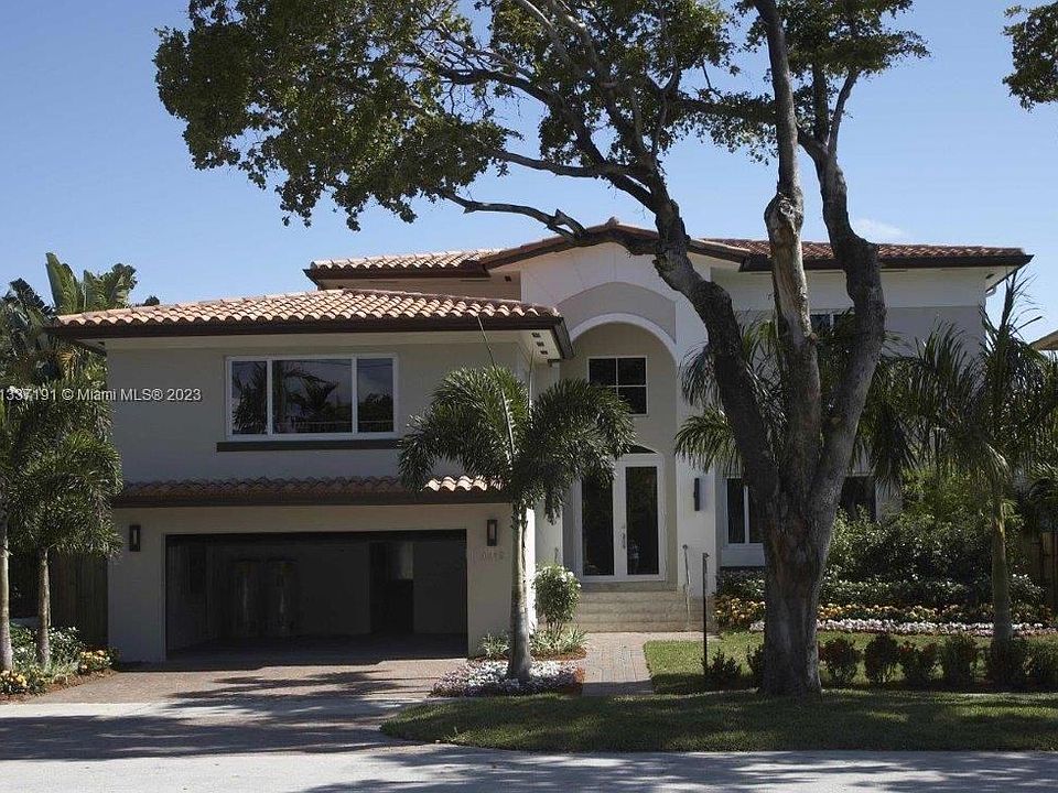 1st image of 4419 N Bay Rd