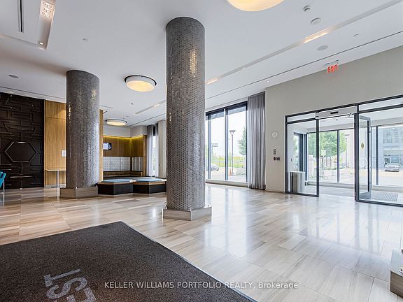 3rd image of 36 Park Lawn Rd #1006