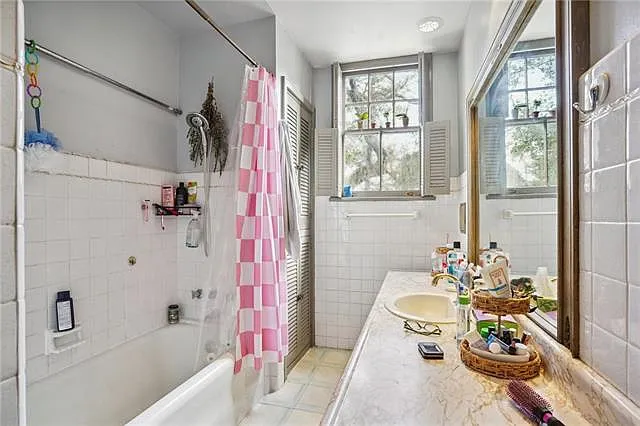 7018 S Claiborne Ave — Photo 13
