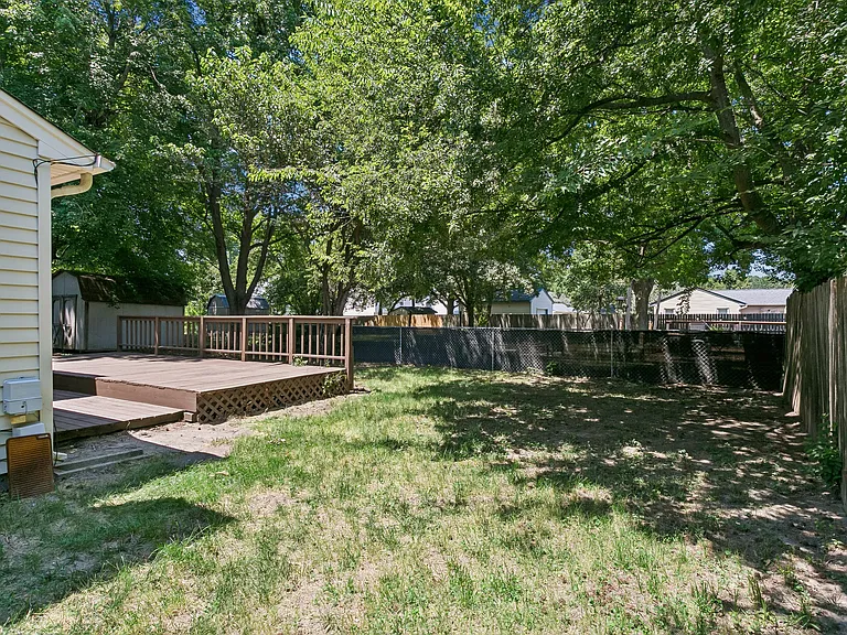 4 Delmont Ct — Photo 36