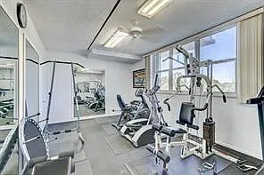 1505 N Riverside Dr #1403 — Photo 22