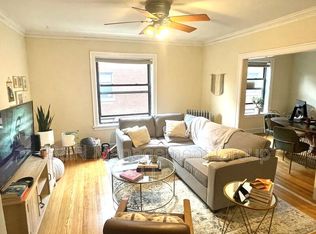 910 W Oakdale Ave APT 2N, Chicago, IL 60657