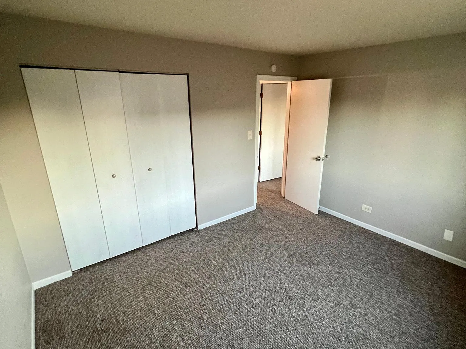 2 bed, $1,800 — Photo 3