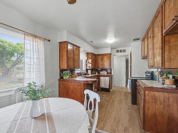 4th image of 5760 E Siverly Ln