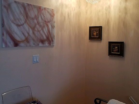 2nd image of 28 York Dr APT 5B