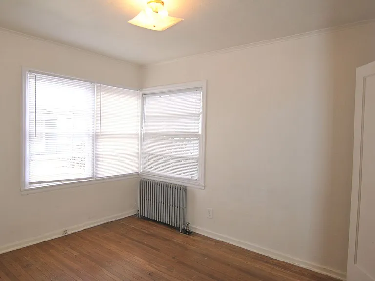 309 Hawthorne St — Photo 5