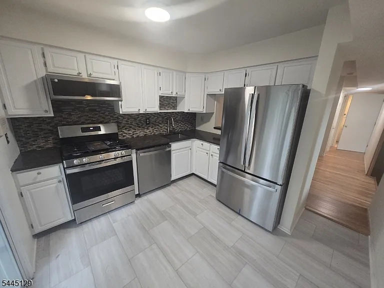 6 Driftwood Dr — Photo 9