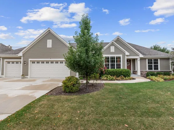 1549 Pine Cone TRAIL, Port Washington, WI 53074