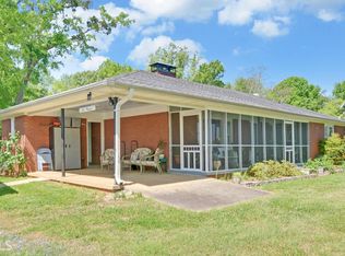 3000 Brookhaven Cir, Toccoa, GA 30577