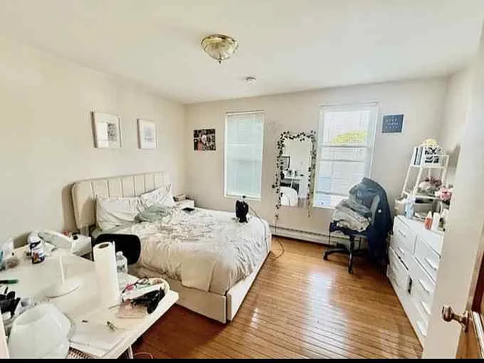 279 Pearl St #3R — Photo 4