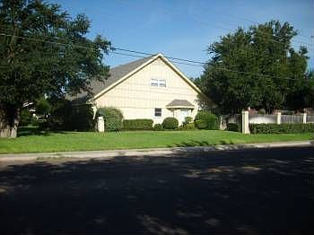 1st image of 2800 Stutz Dr