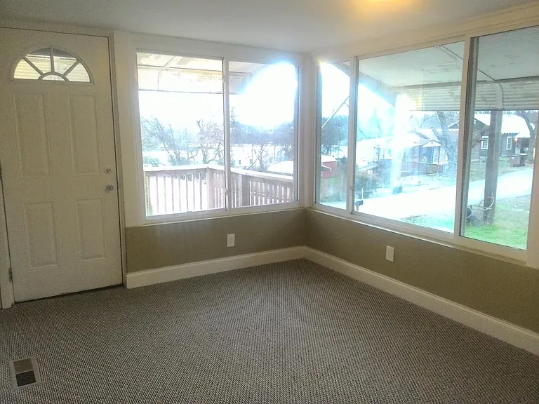 Sunroom / Extra-Front Room in 2017