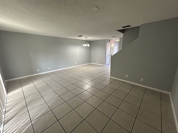 4th image of 1357 Sussex Dr