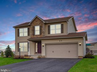 65 W Crest View Ln, Gettysburg, PA 17325