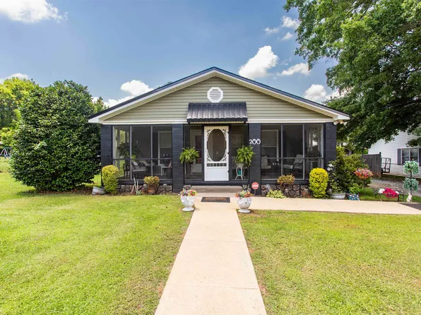 200 Mountain View Rd, Anniston, AL 36201