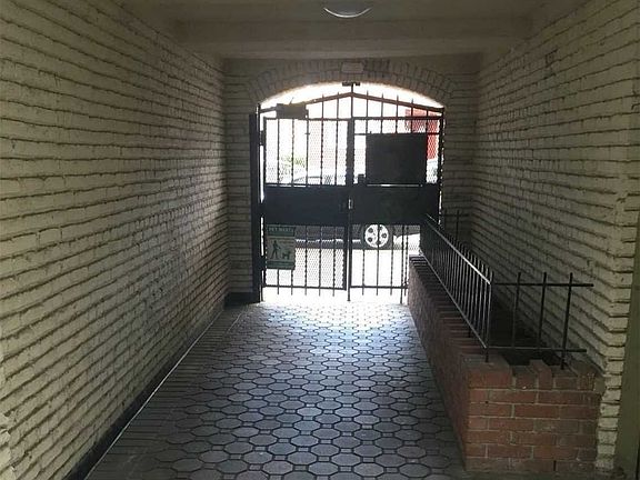 4th image of 2168 35th St APT 3E