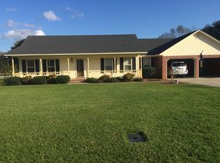 1146 Peggy Ln, Manning, SC 29102