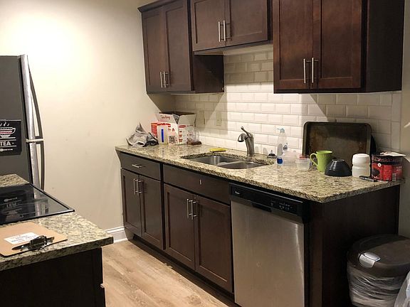 3rd image of 2414 Lyndale Ave S