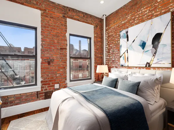 119 Christopher Street image 6 of 19