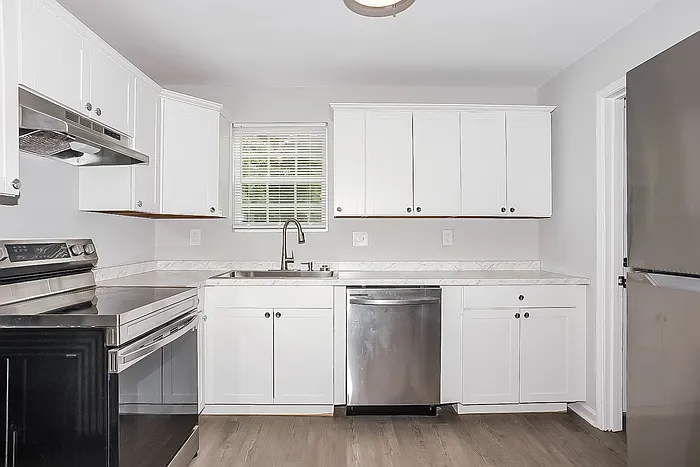 4081 Melrose Dr — Photo 7