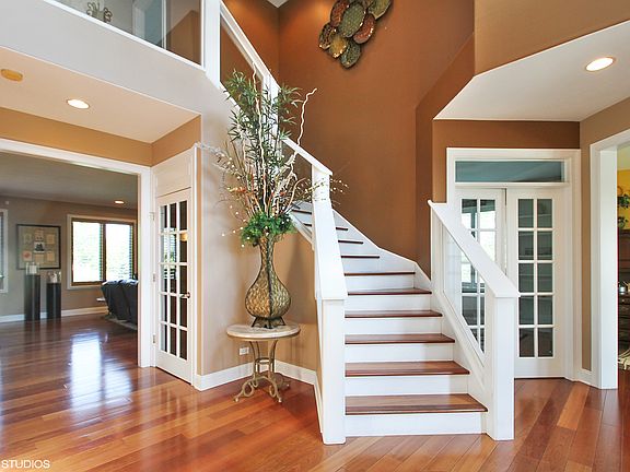 4th image of 1088 Country Ln