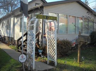 33 Community Springs Dr, Rochester, PA 15074