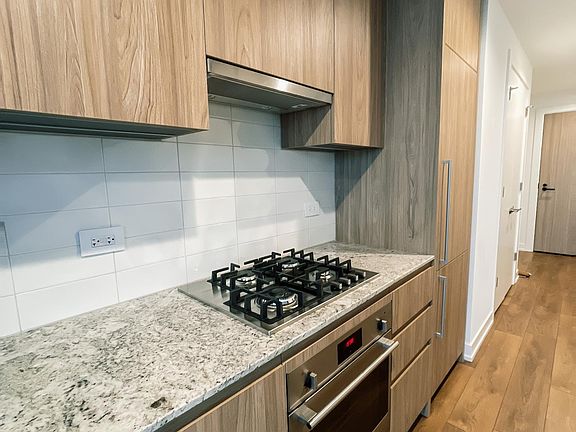 2nd image of 204 W Hill St #2106
