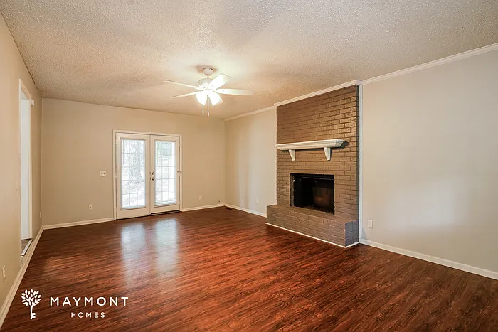 1805 Woodvalley Ct — Photo 4