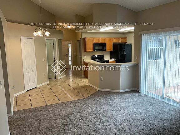 4th image of 2643 Fair Oaks Dr