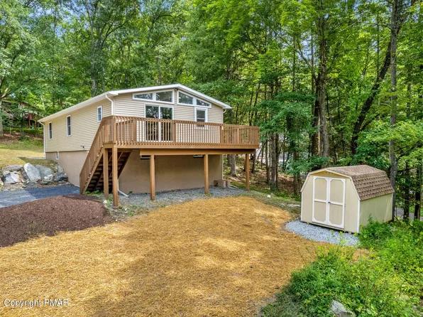 3124 Sheriff Ln, East Stroudsburg, PA 18302