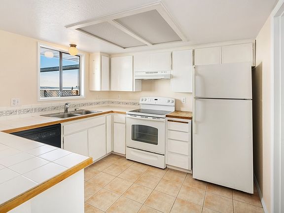 5th image of 7832 47th Ave NW