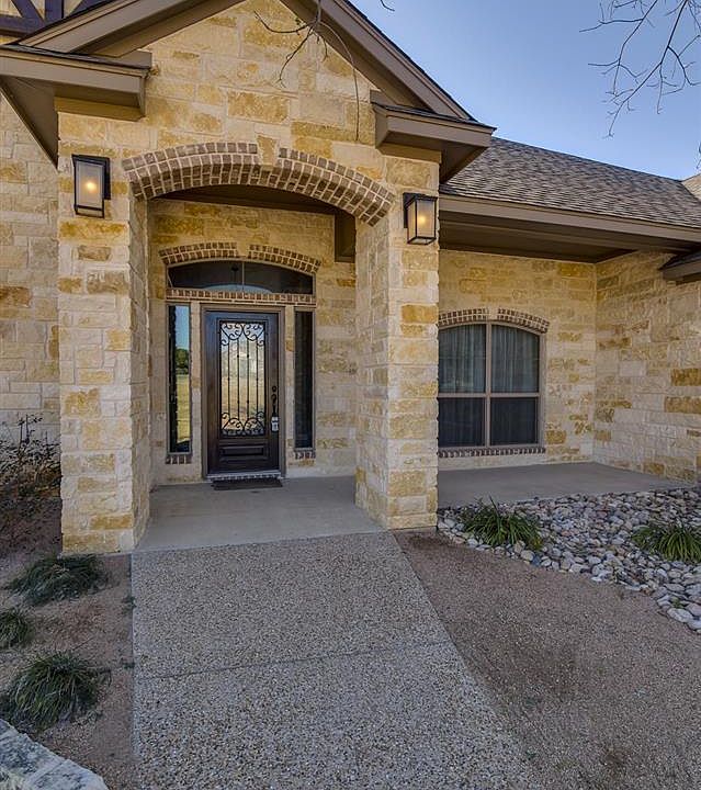 1st image of 921 Villa Lugano Dr