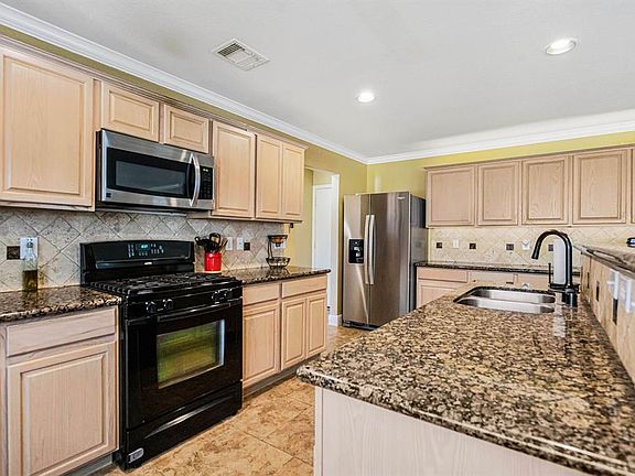 5th image of 15811 Vinemoss Ln